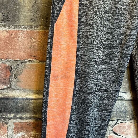 5 for $25🔥DNLA Sport Grey & Pink Leggings Juniors Small - Picture 3 of 6